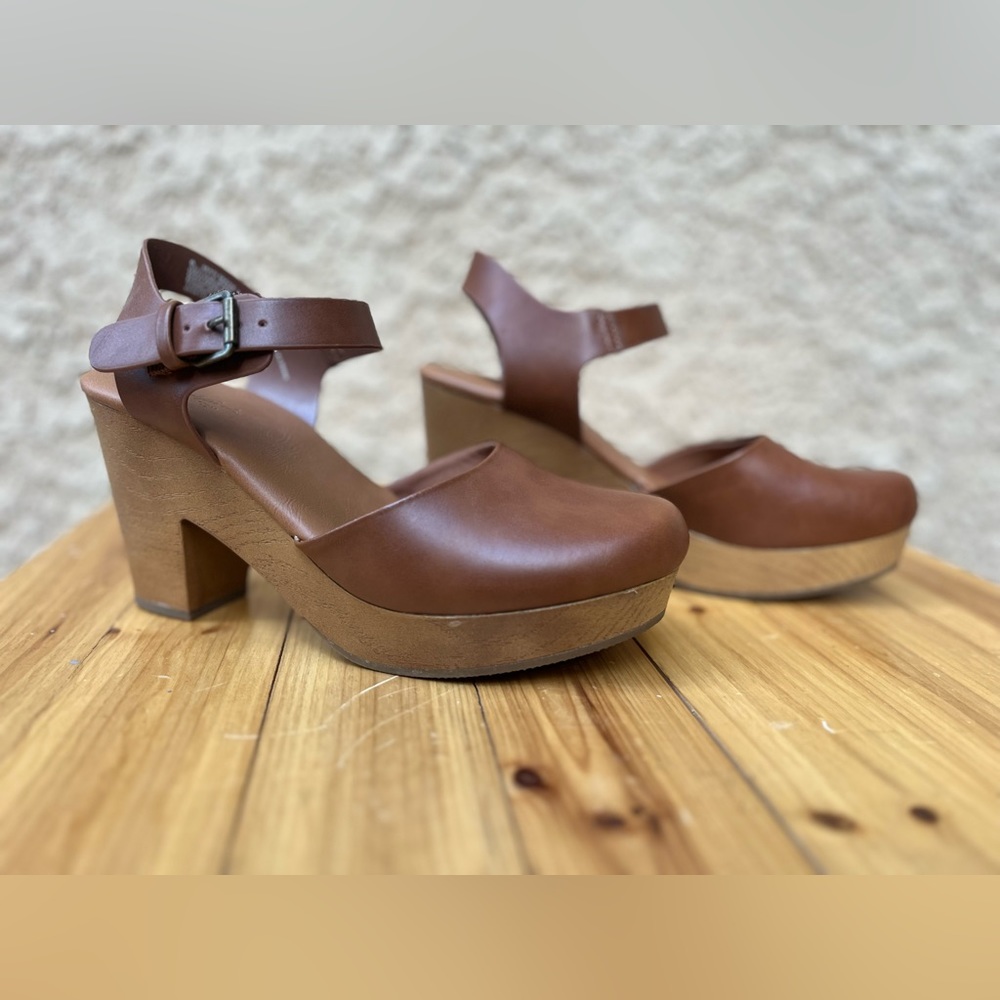 Universal Thread Heels